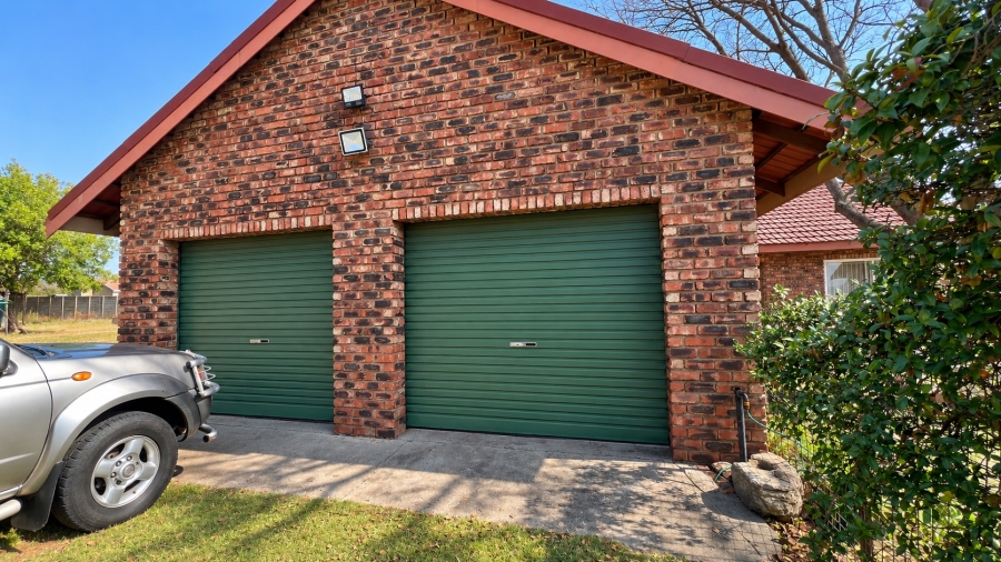 5 Bedroom Property for Sale in Vaalpark Free State